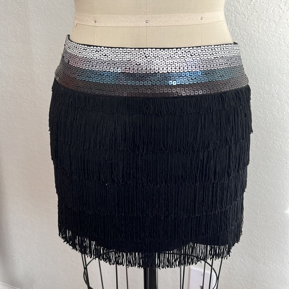 Bebe fringe mini skirt Black sequin size 0 - Picture 5 of 8